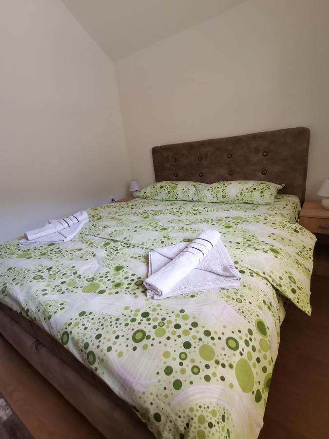 Apartment Osmajic プルジネ エクステリア 写真