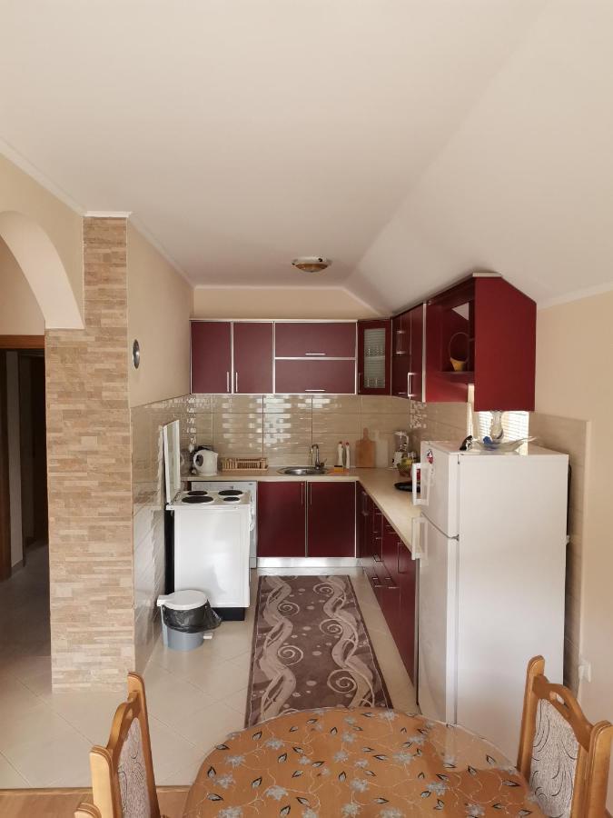 Apartment Osmajic プルジネ エクステリア 写真